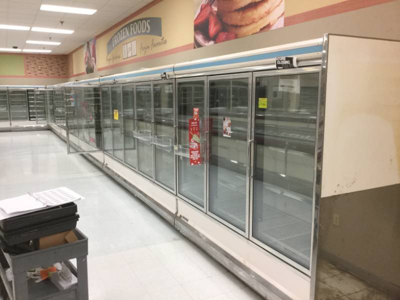 lot 252 image: 22 Doors KysorWarren LV5H1 Glass Freezers