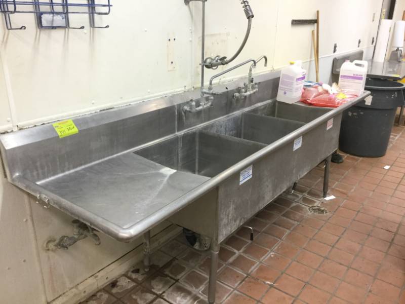 lot 341 image: 3 Compartment Stainless Sink