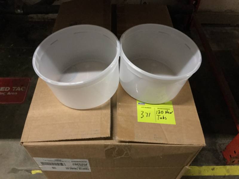 lot 371 image: Plastic Tubs