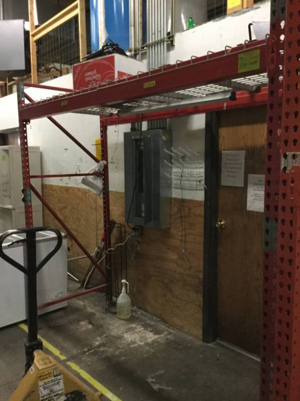lot 374 image: Pallet Rack