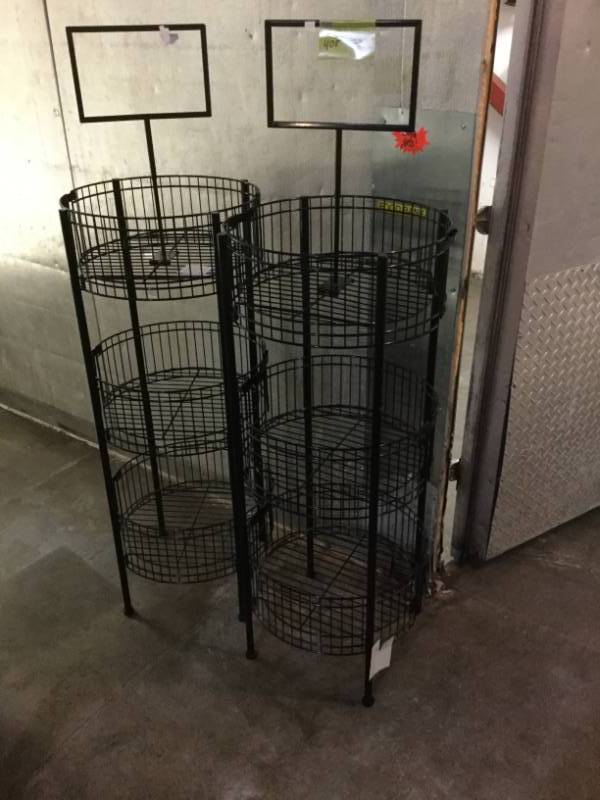 lot 408 image: Display Racks