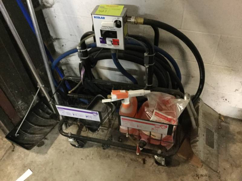 lot 427 image: Dispenser System