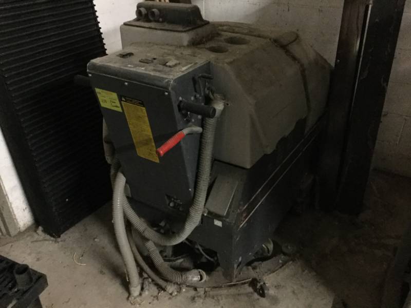 lot 430 image: Floor Scrubber
