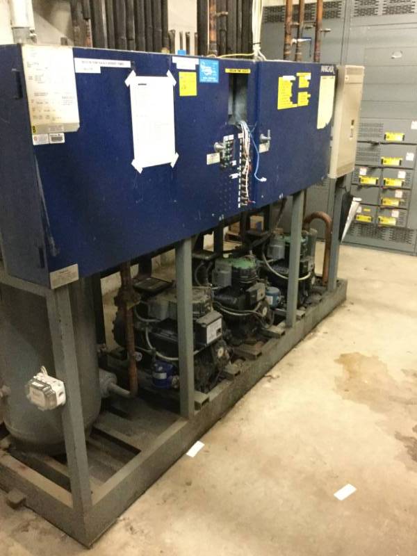lot 432 image: Compressor Rack B