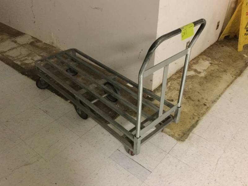 lot 297 image: Stocking Cart