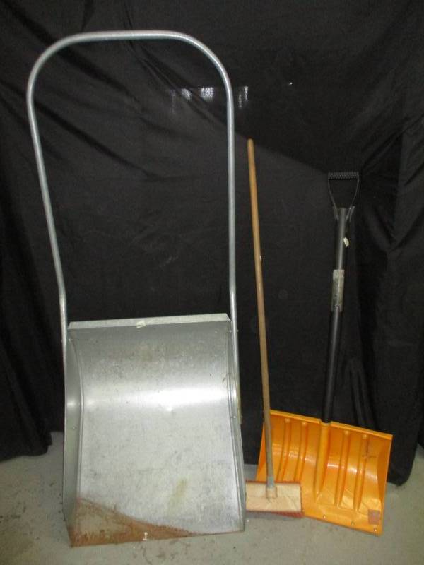 lot 4 image: Nice Snow Shovel and another shovel and broom