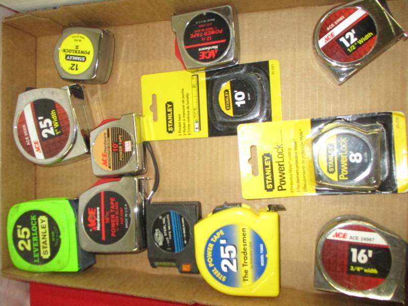 lot 46 image: Box of Tape Measures