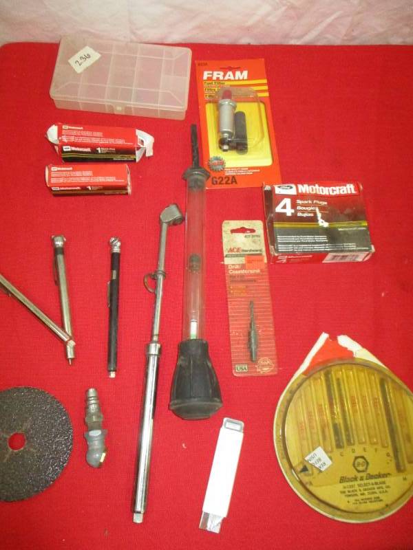 lot 67 image: Tire gauges and misc