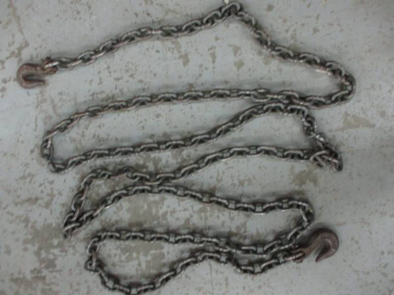 lot 73 image: 16.5 Log Chain