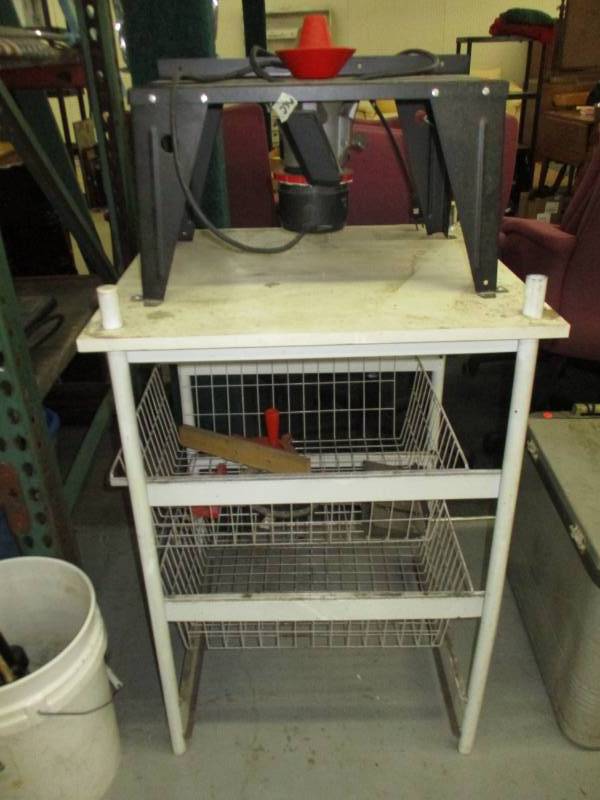 lot 83 image: Router Standtable