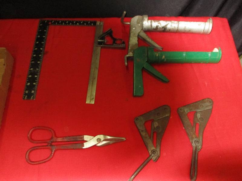 lot 98 image: Misc Tools