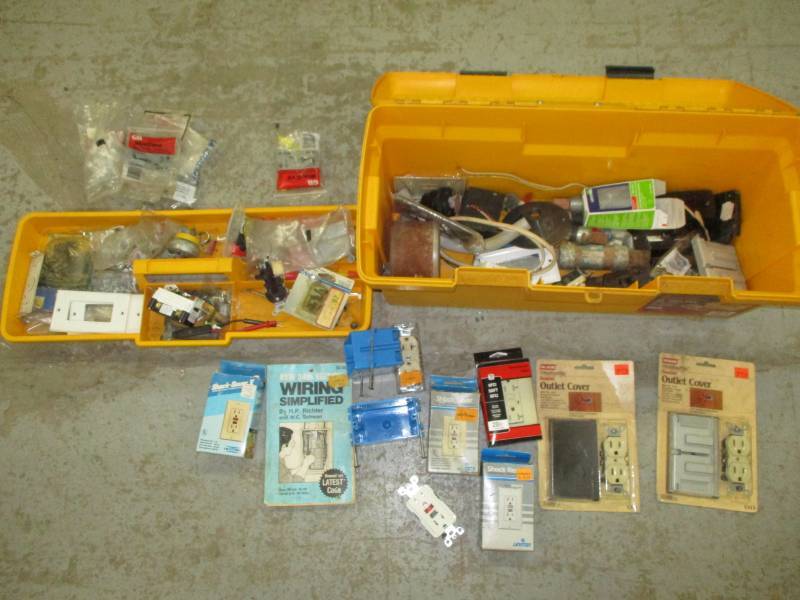 lot 119 image: Electrical Tool box