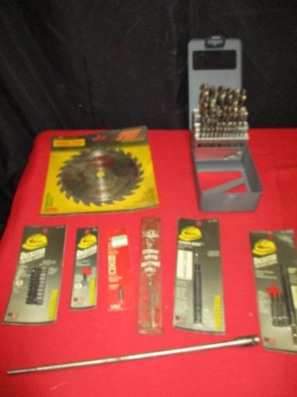 lot 122 image: Drill Bits, Saw Blade