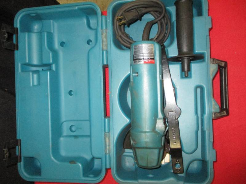 lot 124 image: Grinder