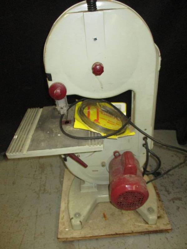 lot 129 image: Band Saw