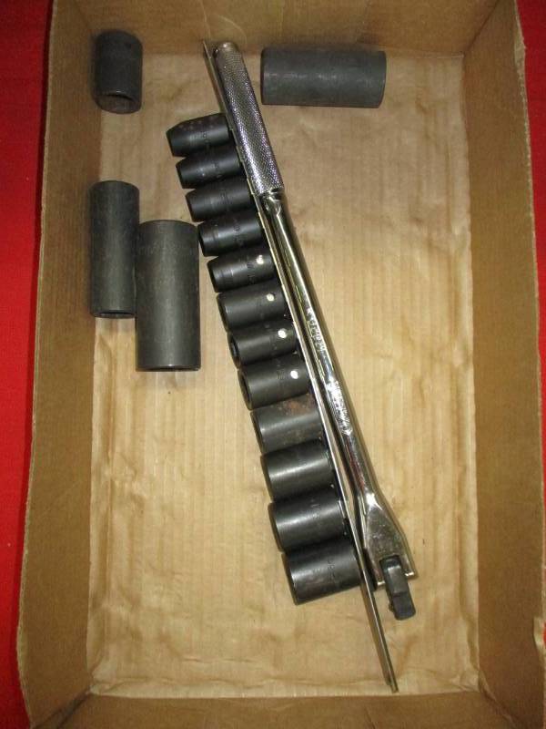 lot 134 image: 12 Inch Socket set with Breaker Bar