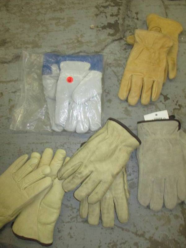 lot 173 image: Work Gloves