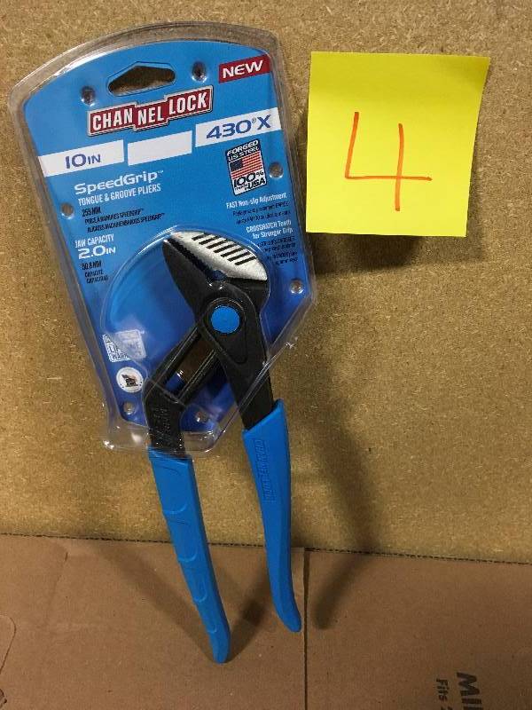 lot 4 image: Channellock 10 430X SPEEDGRIP TONGUE & GROOVE PLIERS  in like new condition
