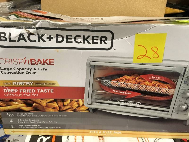 lot 28 image: BLACKDECKER Extra Wide Crisp N Bake Air Fry 8 Slice Stainless Steel Toaster Oven  in like new condition