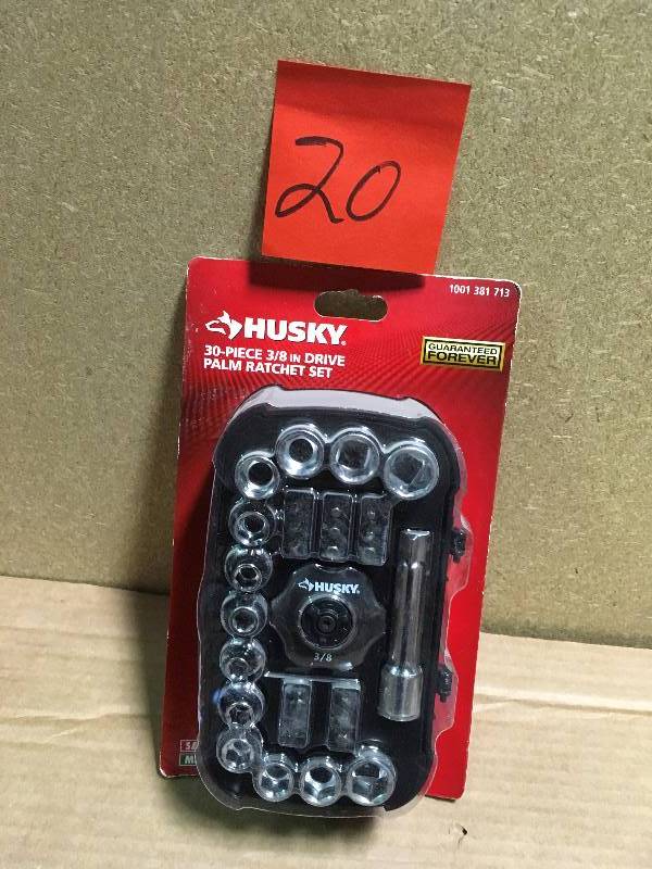 Husky 38 in. Drive Palm Ratchet Set (30-Piece) in like new condition