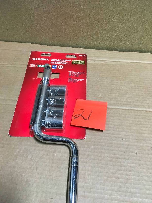 Husky 4-in-1 SpeederBreaker Bar in like new condition