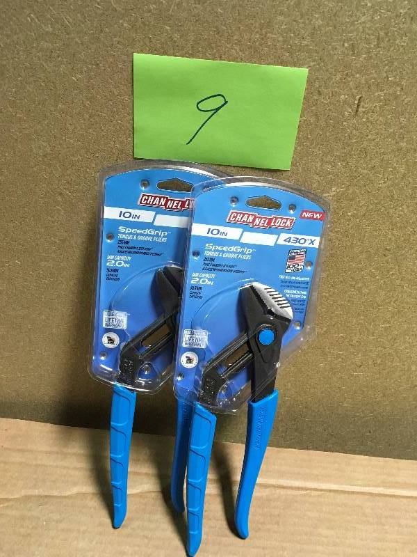 lot 9 image: CHANELLOCK 10 IN 430X SPEEDGRIP TONGUE & GROOVE PLIERS QTY 2 not used