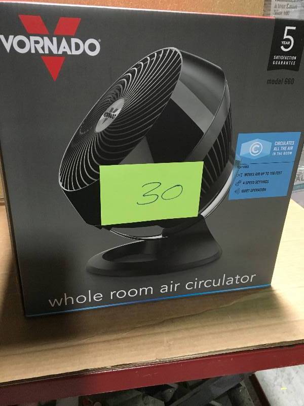 lot 30 image: Vornado 660 10 in. Whole Room Air Circulator Fan in good condition