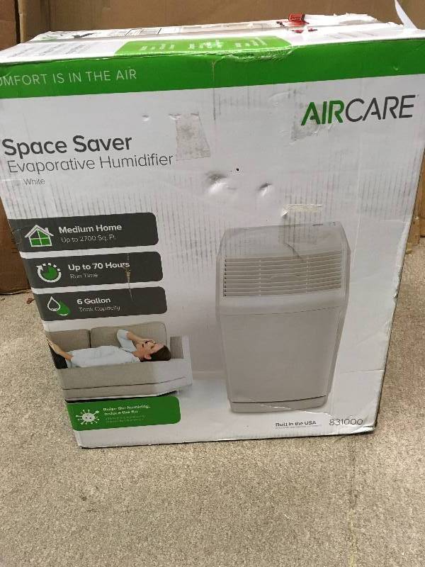 lot 61 image: AIRCARE 6-Gal. Evaporative Humidifier for 2700 sq. ft. in good condition