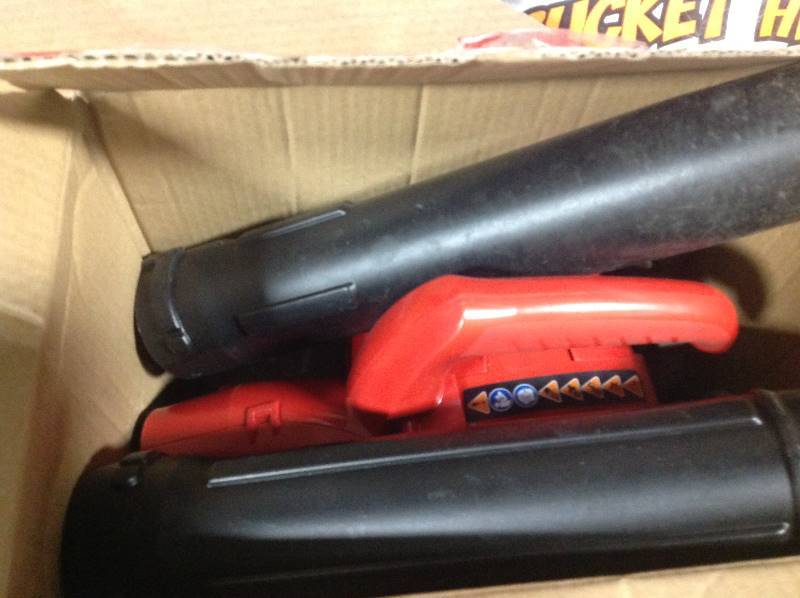 lot 12 image: Homelite 150 MPH 400 CFM 2-Cycle Handheld Gas Leaf Blower in like new condition