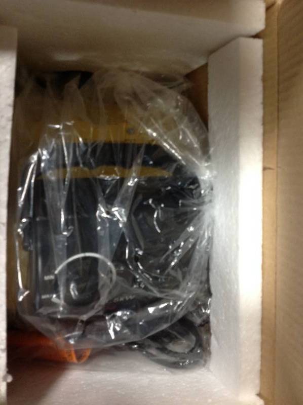 lot 13 image: DuraHeat 1,500-Watt 120-Volt Electric Forced Air Heater in like new condition