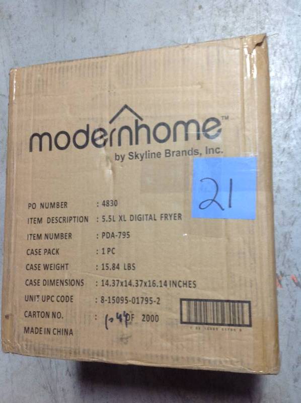 lot 21 image: modernhome Premium Digital Air Fryer (5.8 Qt.1700-Watt) in like new condition