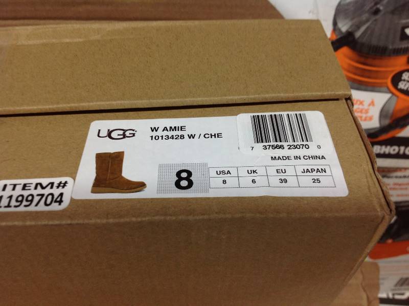 lot 32 image: Ugg Womens Amie Slim Boot - Chestnut Size 8 not used