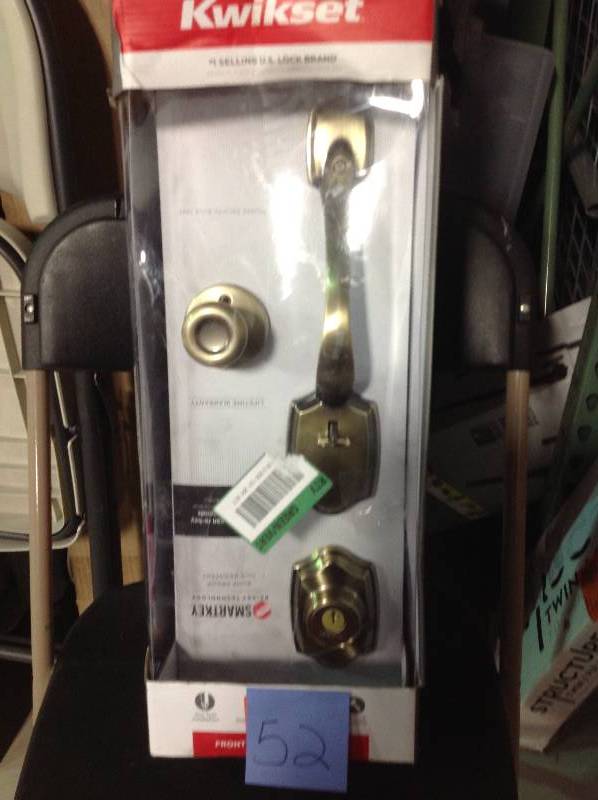 lot 52 image: Kwikset Belleview Antique Brass Single Cylinder Door Handleset with Tylo Knob Featuring SmartKey Security  in like new condition