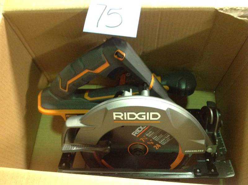 lot 75 image: RIDGID 18-Volt Cordless Brushless 7-14 in. Circular Saw (Tool-Only)  in like new condition