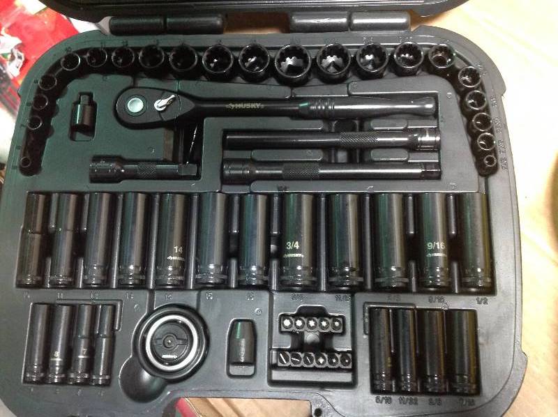 lot 99 image: Husky 38 in. Drive 100-Position Universal SAE and Metric Mechanics Tool Set (60-Piece)  in like new condition