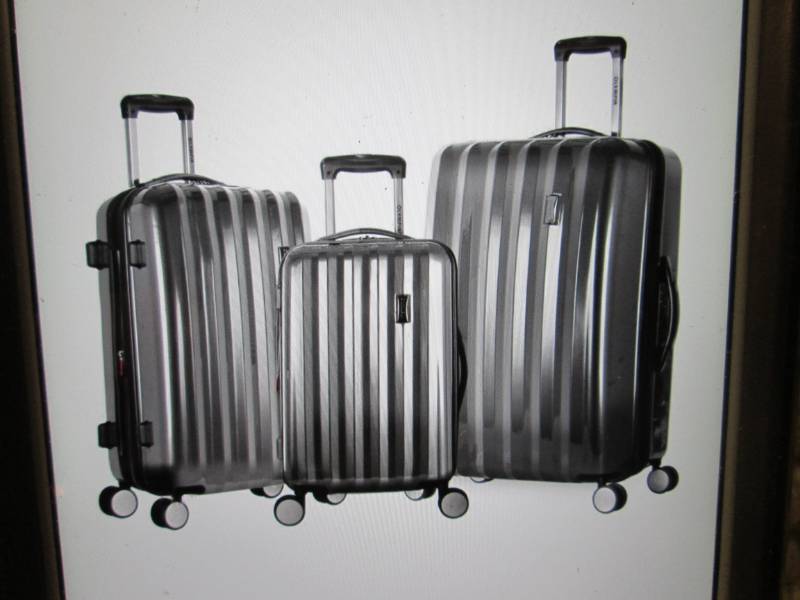 lot 30 image: Olympia USA Titan 3-Piece Expandabl...