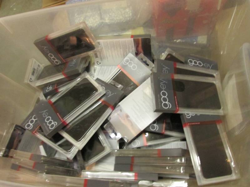 lot 123 image: Large Lot of Goo-ey Hands Free Case...