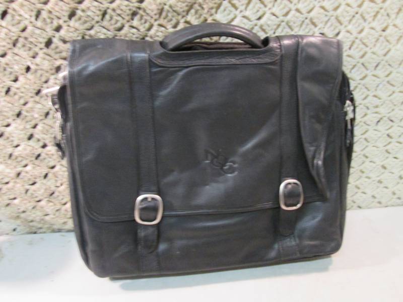 lot 126 image: Canyon Outback Leather Laptop Bag  ...
