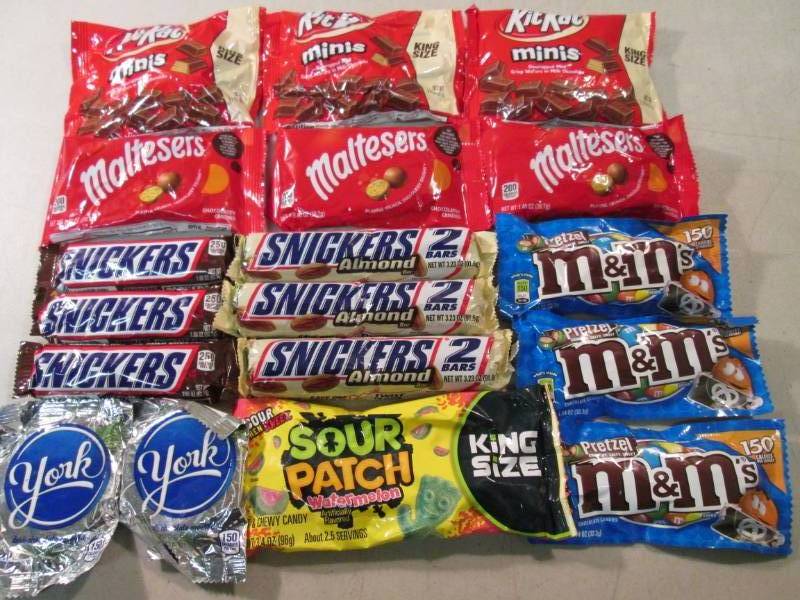 lot 178 image: Lot of Misc Candy Best by dates var...