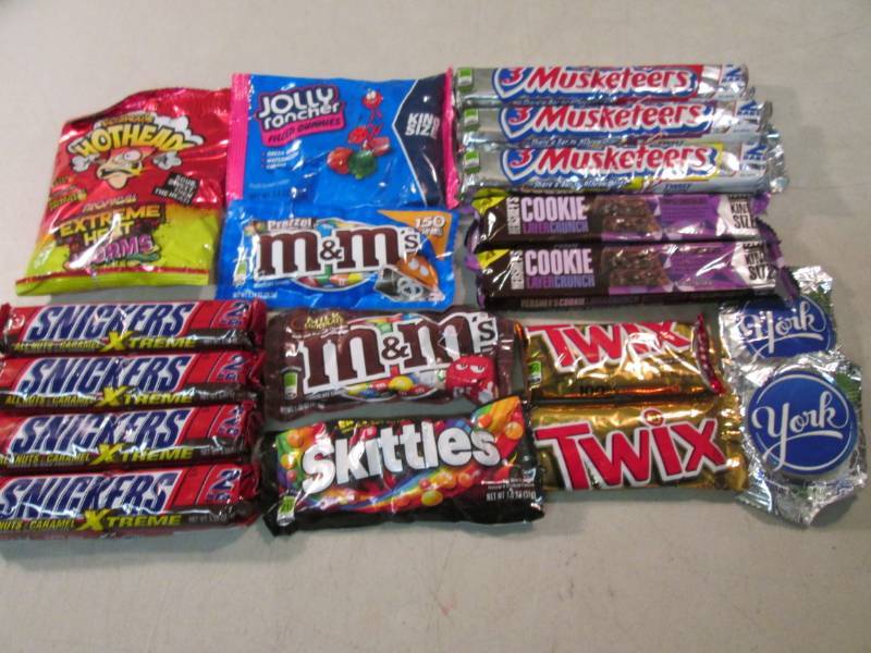 lot 180 image: Lot of Misc Candy Best by dates var...