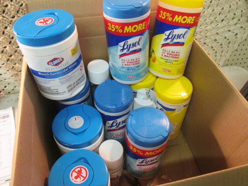 lot 207 image: Lot of Misc Disinfecting Wipes and ...