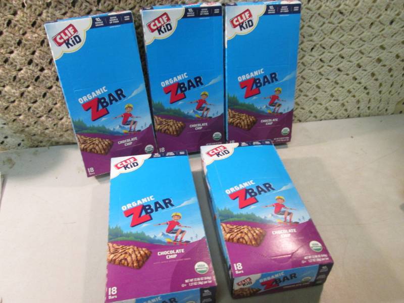 lot 211 image: 5 Boxes of Organic Z Bars Chocolate...