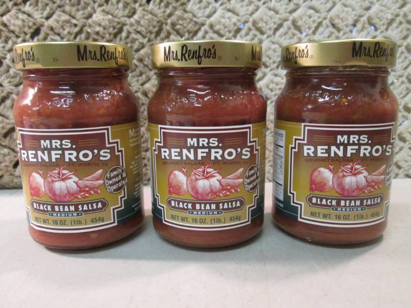 lot 243 image: 3 Jars of Black Bean Salsa Medium B...