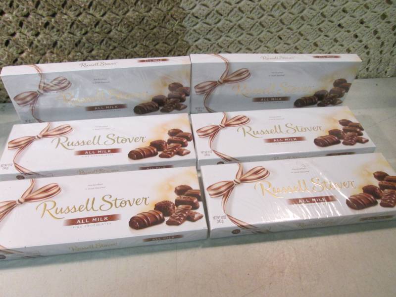 lot 277 image: 6 Boxes of Russell Stover Fine Choc...
