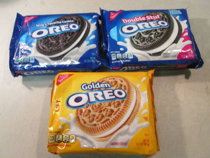 lot 286 image: 3 Packs of Misc Oreo Cookies Best b...