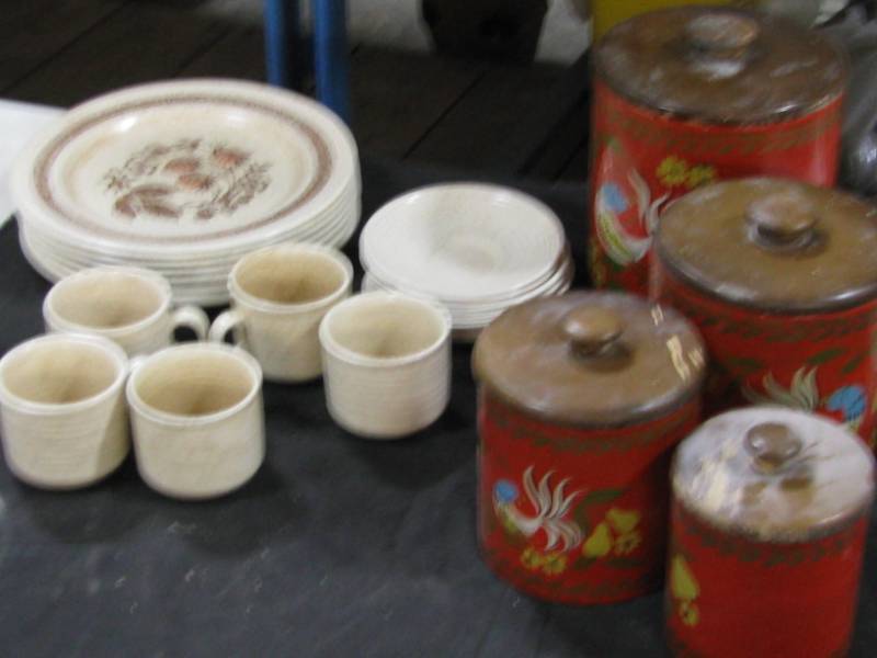 Dishes & Canister Set