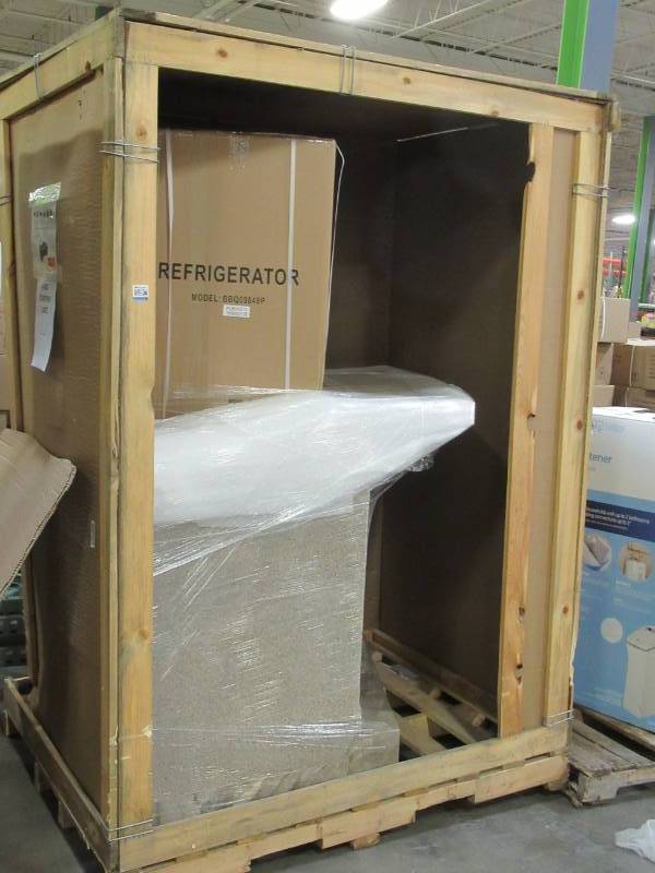 lot 39 image: Cal Flame Refrigerator Island Bar. This is one Piece of 3 of the set, e3100