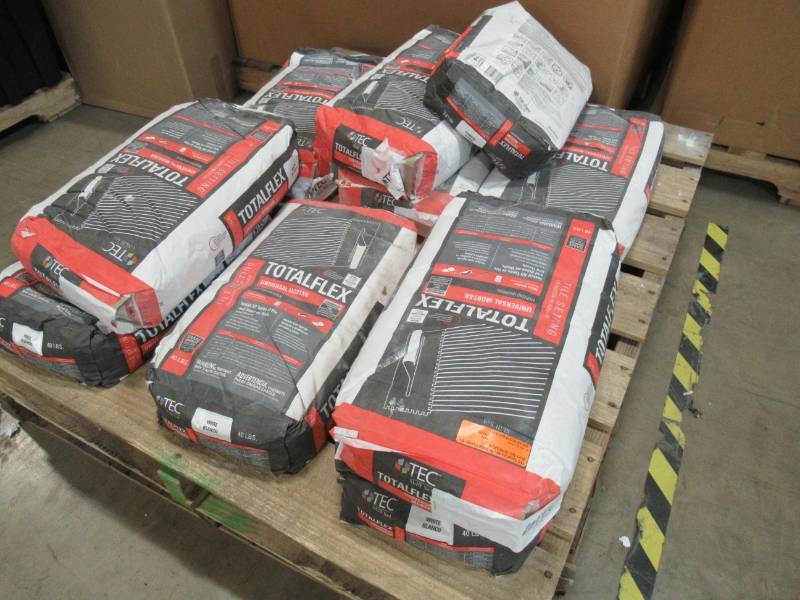 lot 70 image: Pallet of 10 Bags of TEC TotalFlex 40-lb White Powder Medium Bed 7076953525