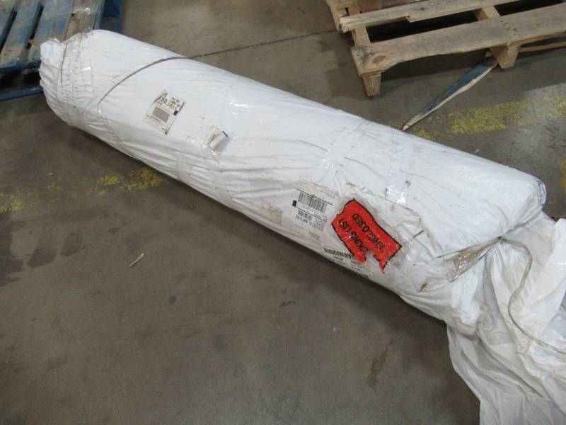 lot 107 image: Roll of Long Blade Artificial Turf, 5 X 7