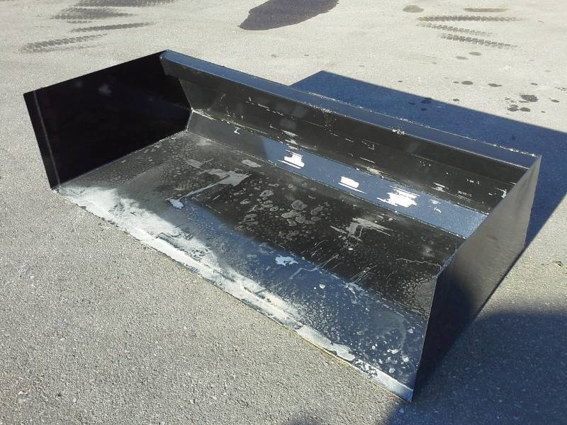72 MaterialSnow Bucket (Skid Steer Attachment)